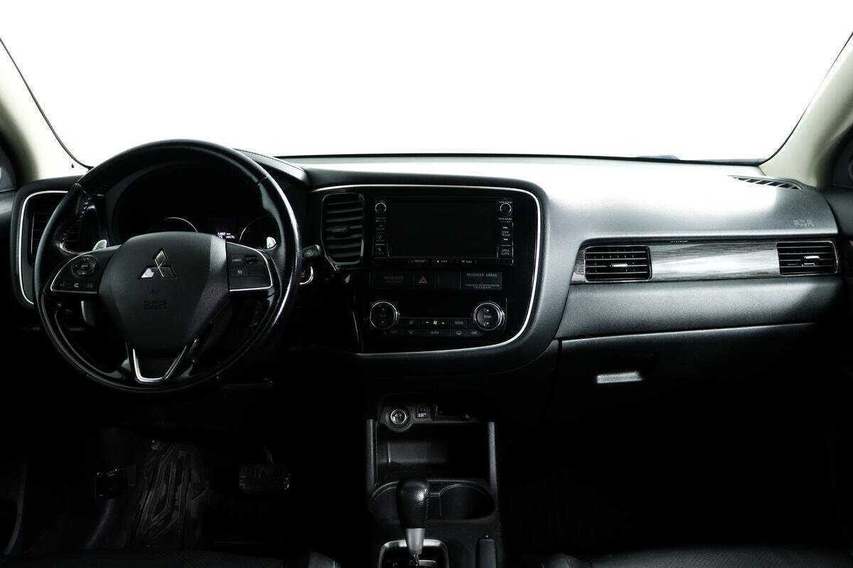 Купить Mitsubishi Outlander, 2016, 129 680 км, фото №11