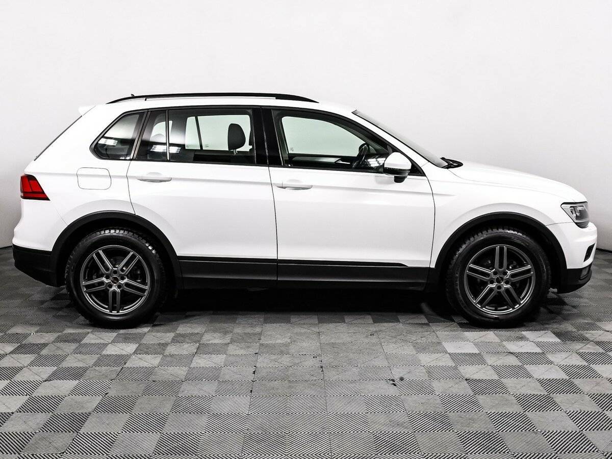Купить Volkswagen Tiguan, 2019, 68 130 км, фото №4