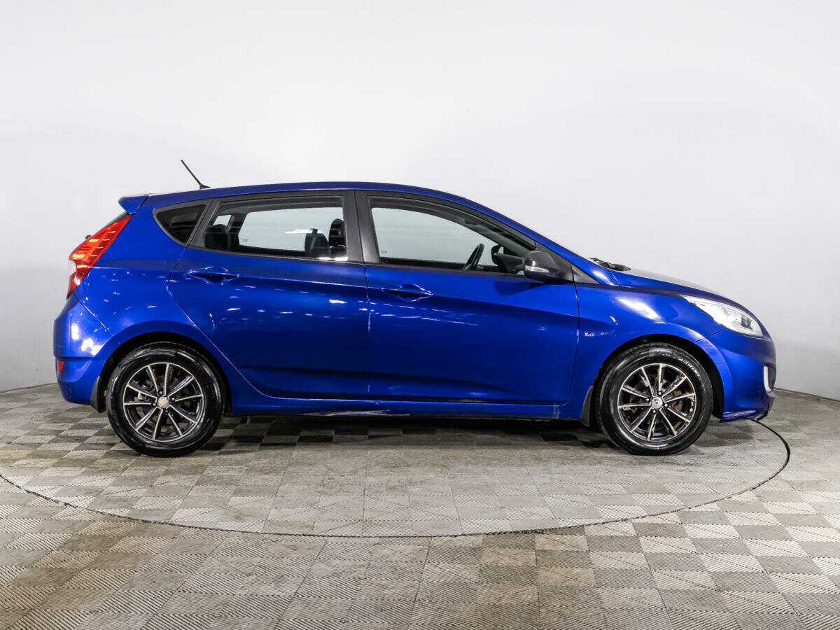 Купить Hyundai Solaris, 2013, 182 284 км, фото №4