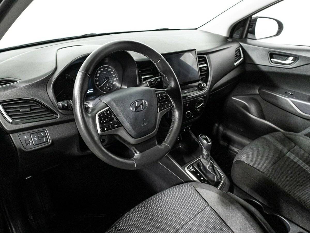 Купить Hyundai Solaris, 2021, 121 988 км, фото №11
