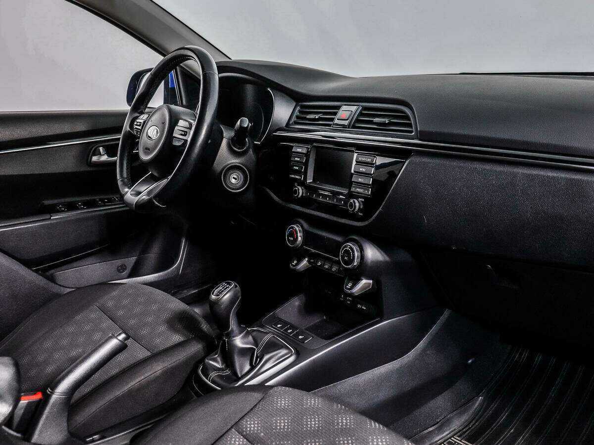 Купить Kia Rio, 2017, 138 000 км, фото №11