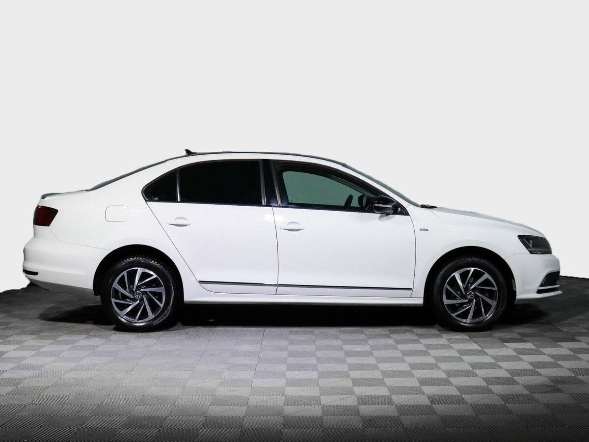 Купить Volkswagen Jetta, 2018, 126 419 км, фото №4
