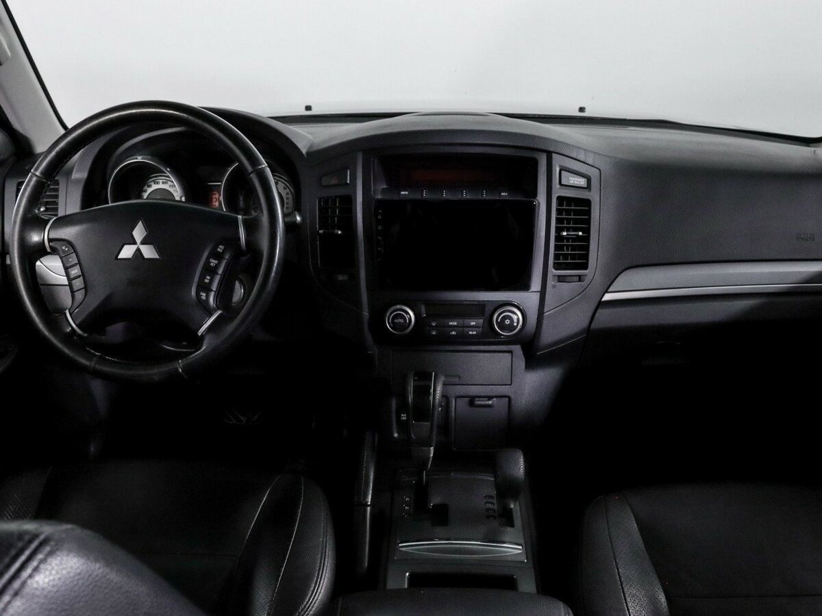 Купить Mitsubishi Pajero IV Рестайлинг 1, 2012, 225 633 км, фото №10