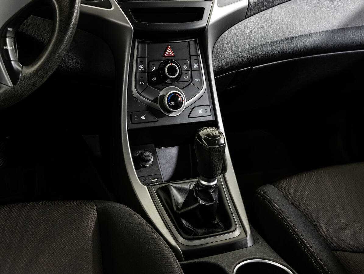 Купить Hyundai Elantra, 2015, 126 625 км, фото №12