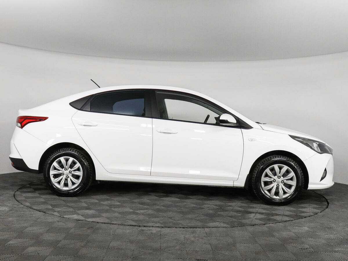 Купить Hyundai Solaris, 2021, 44 701 км, фото №4