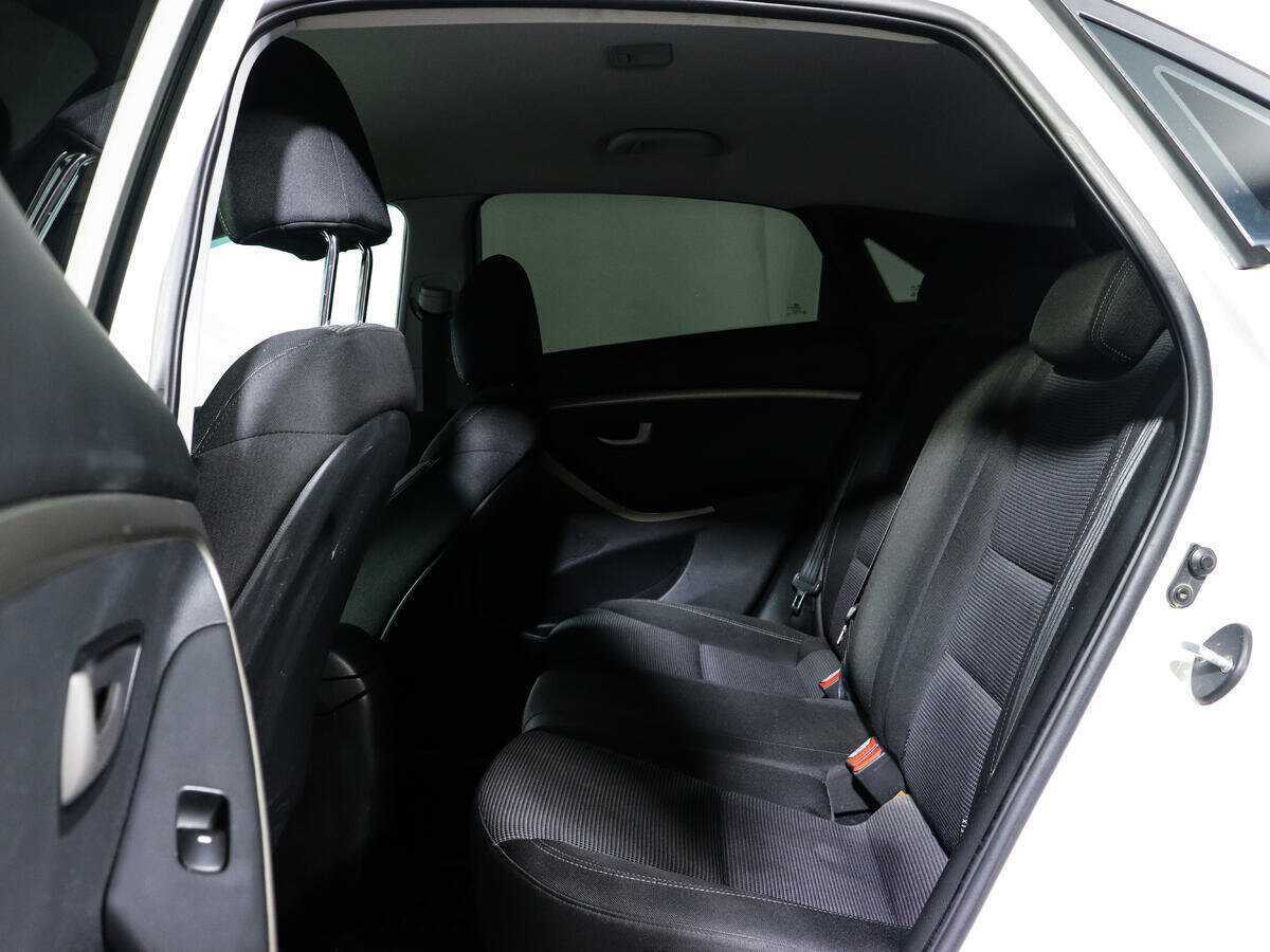 Купить Hyundai i30, 2013, 218 378 км, фото №10