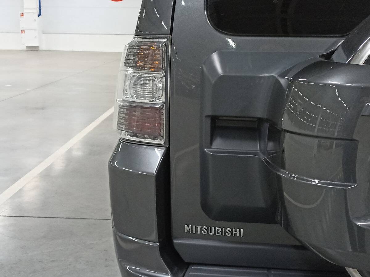 Купить Mitsubishi Pajero, 2012, 208 273 км, фото №9