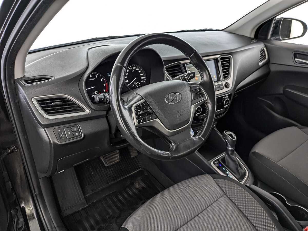 Купить Hyundai Solaris, 2018, 122 570 км, фото №11