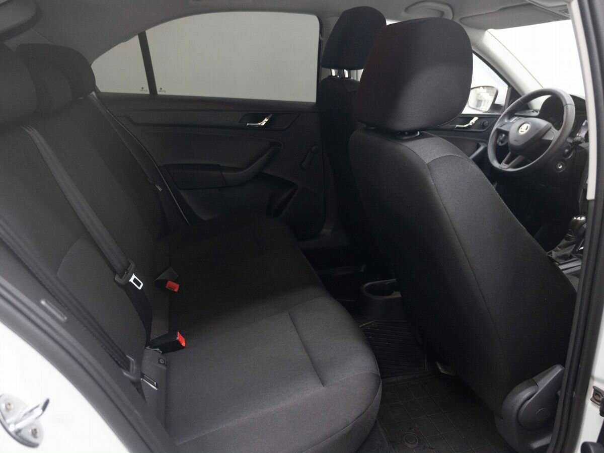 Купить Skoda Rapid, 2017, 68 800 км, фото №10