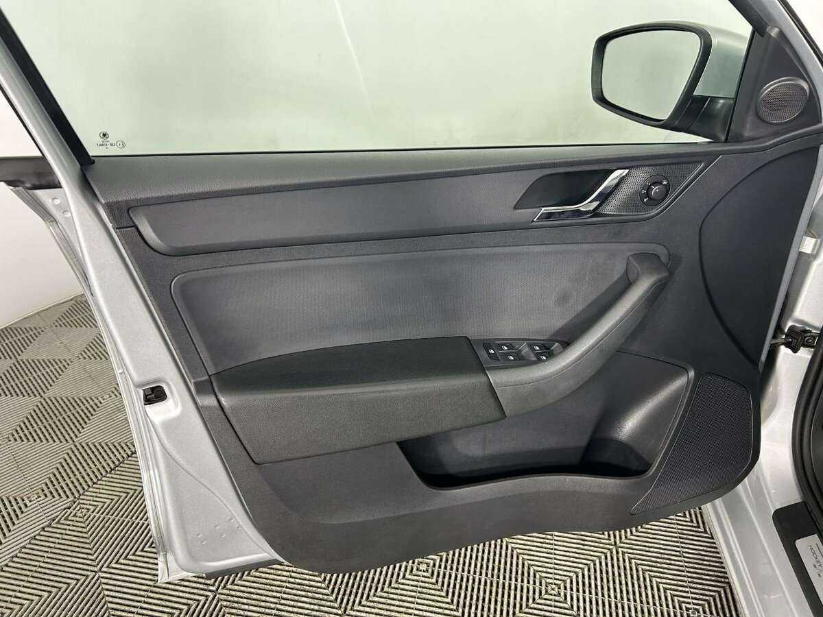 Купить Skoda Rapid, 2016, 172 490 км, фото №8