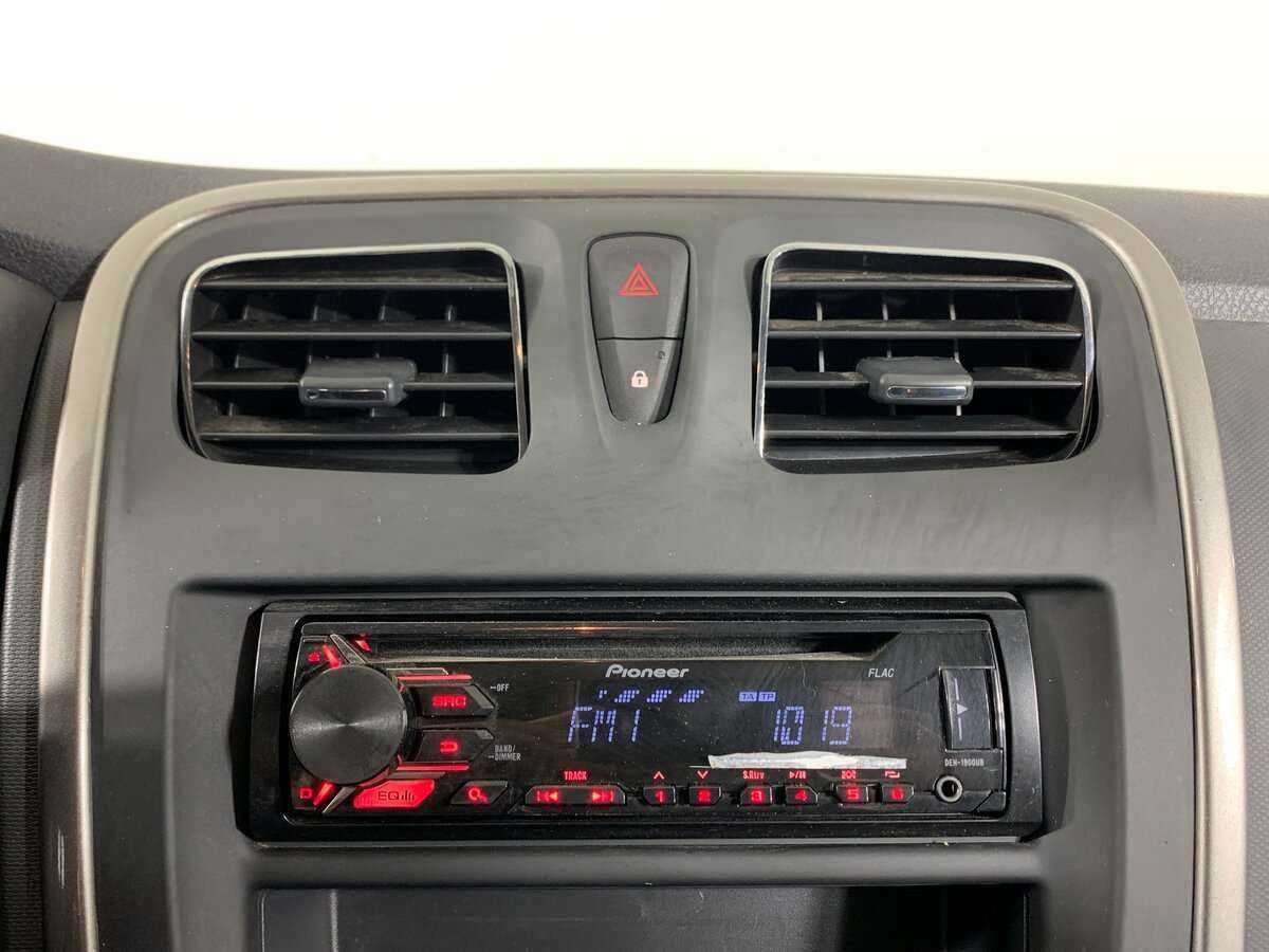 Купить Renault Sandero, 2017, 150 759 км, фото №13