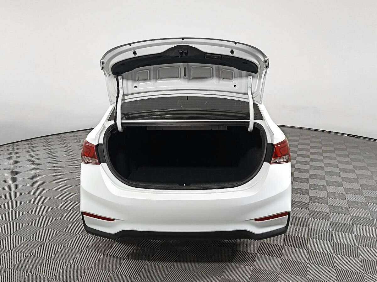 Купить Hyundai Solaris, 2017, 31 000 км, фото №10