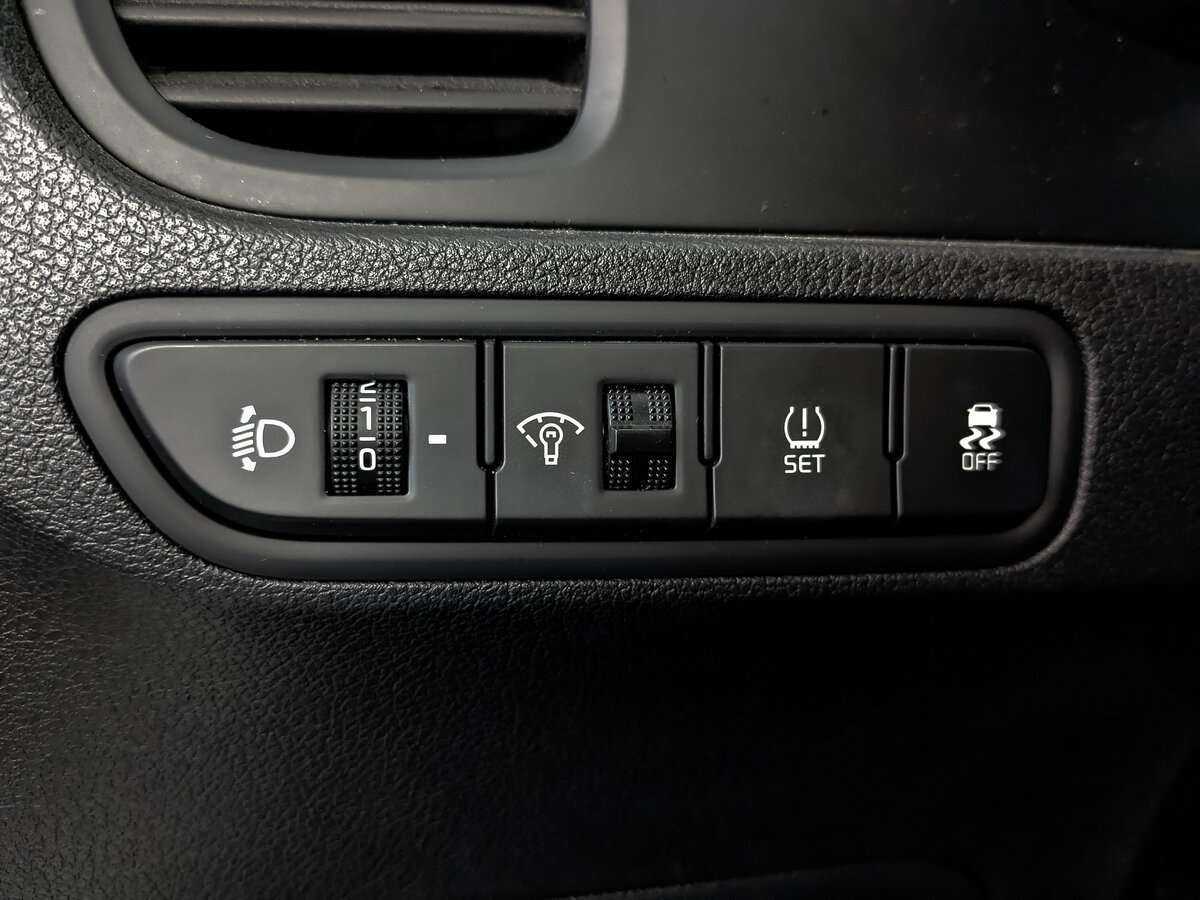 Купить Kia Rio X-Line, 2019, 78 073 км, фото №25