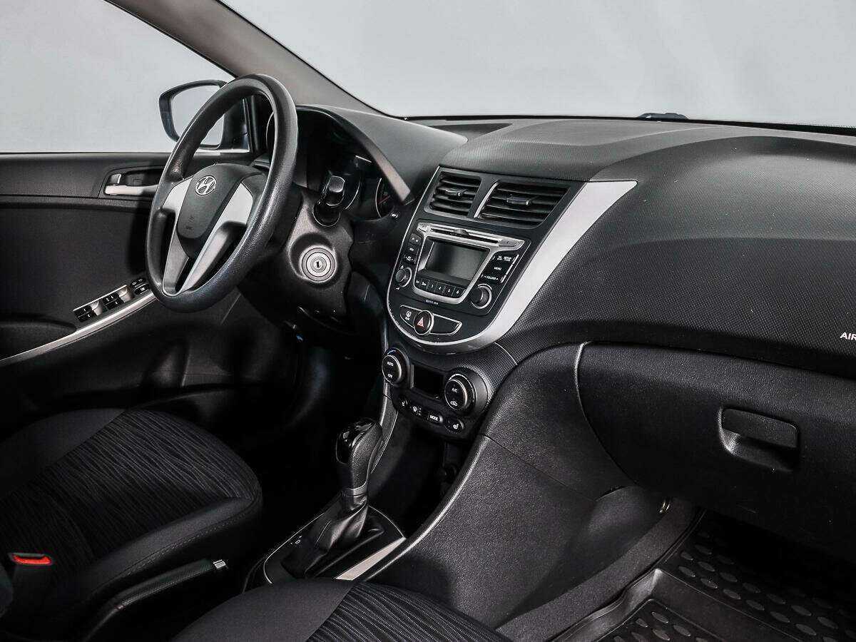 Купить Hyundai Solaris, 2016, 77 286 км, фото №11