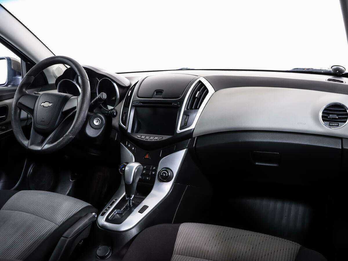 Купить Chevrolet Cruze, 2013, 129 635 км, фото №9