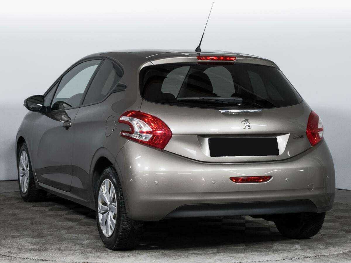 Купить Peugeot 208, 2013, 107 930 км, фото №7