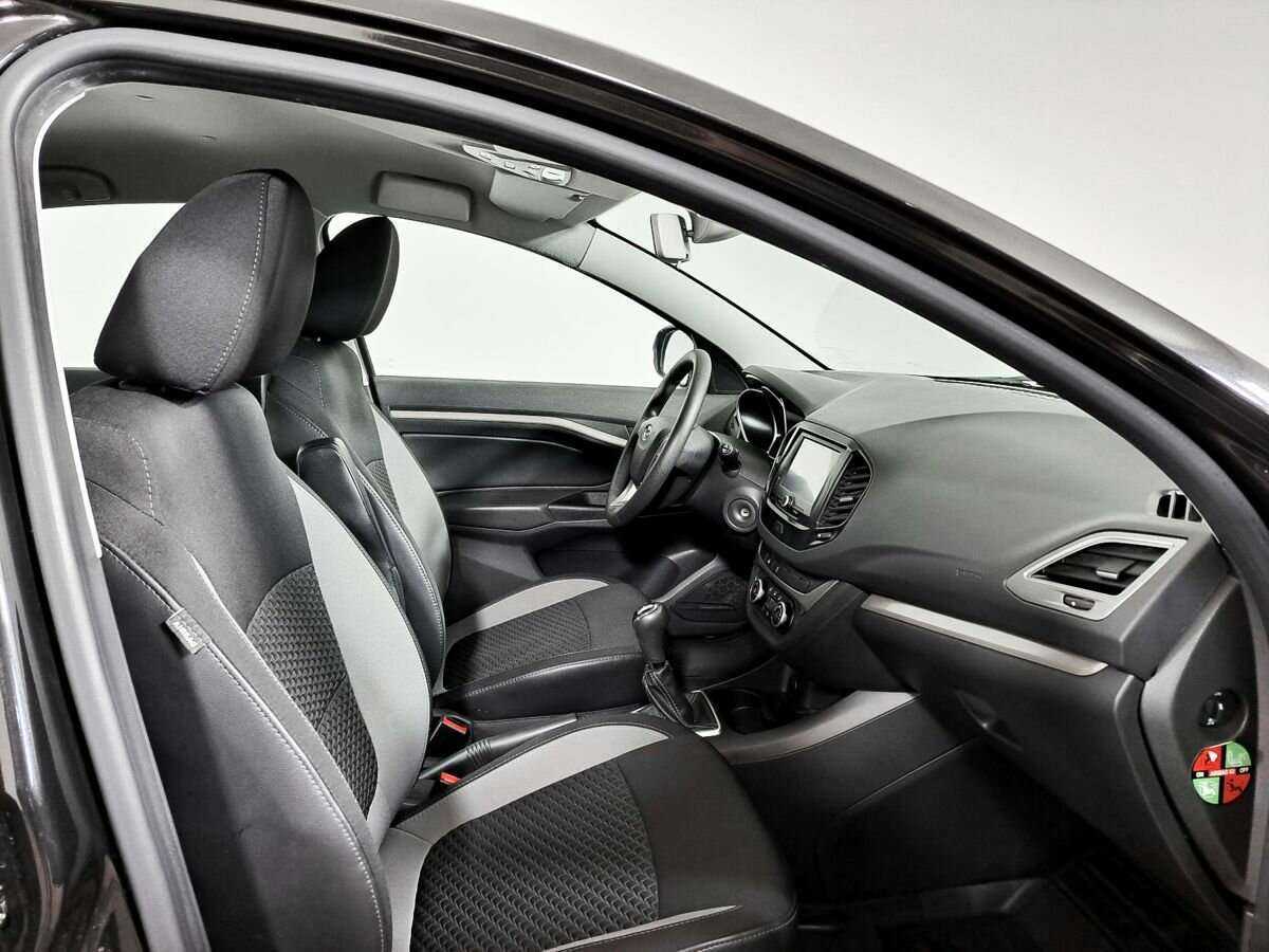 Купить Lada (ВАЗ) Vesta, 2017, 45 200 км, фото №6