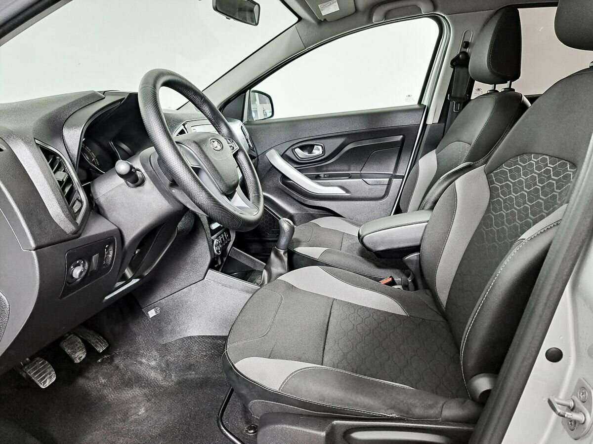 Купить Lada (ВАЗ) XRAY Cross, 2018, 109 200 км, фото №12