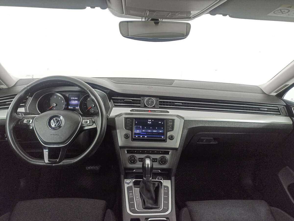 Купить Volkswagen Passat, 2016, 227 344 км, фото №12