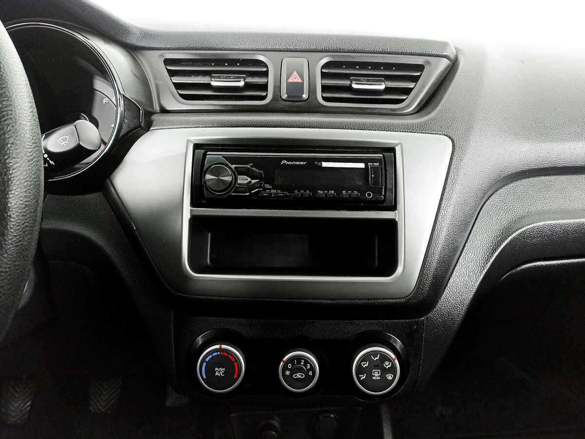 Купить Kia Rio, 2016, 155 324 км, фото №11