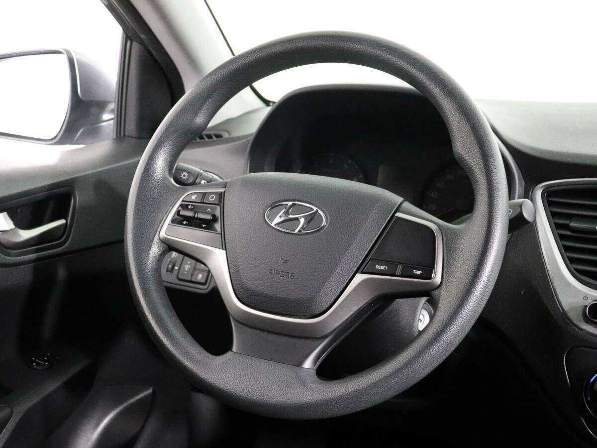 Купить Hyundai Solaris, 2017, 75 300 км, фото №13