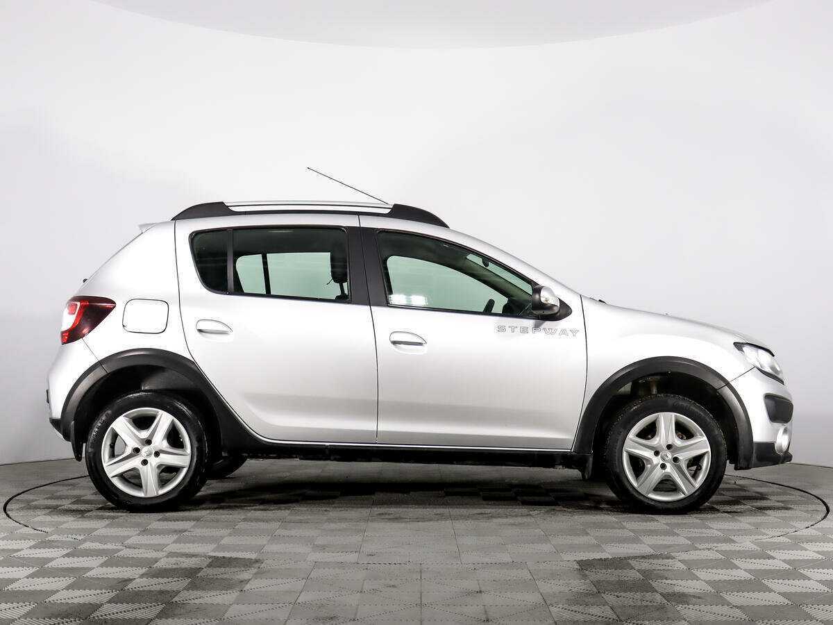 Купить Renault Sandero Stepway, 2016, 51 220 км, фото №4
