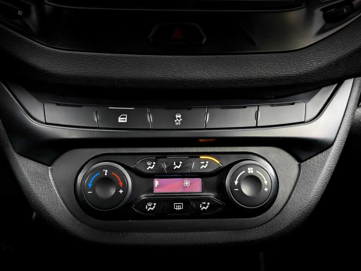 Купить Lada (ВАЗ) Vesta, 2019, 114 423 км, фото №13