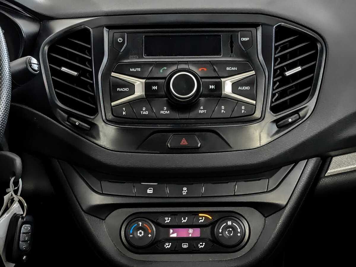 Купить Lada (ВАЗ) Vesta, 2016, 66 845 км, фото №13