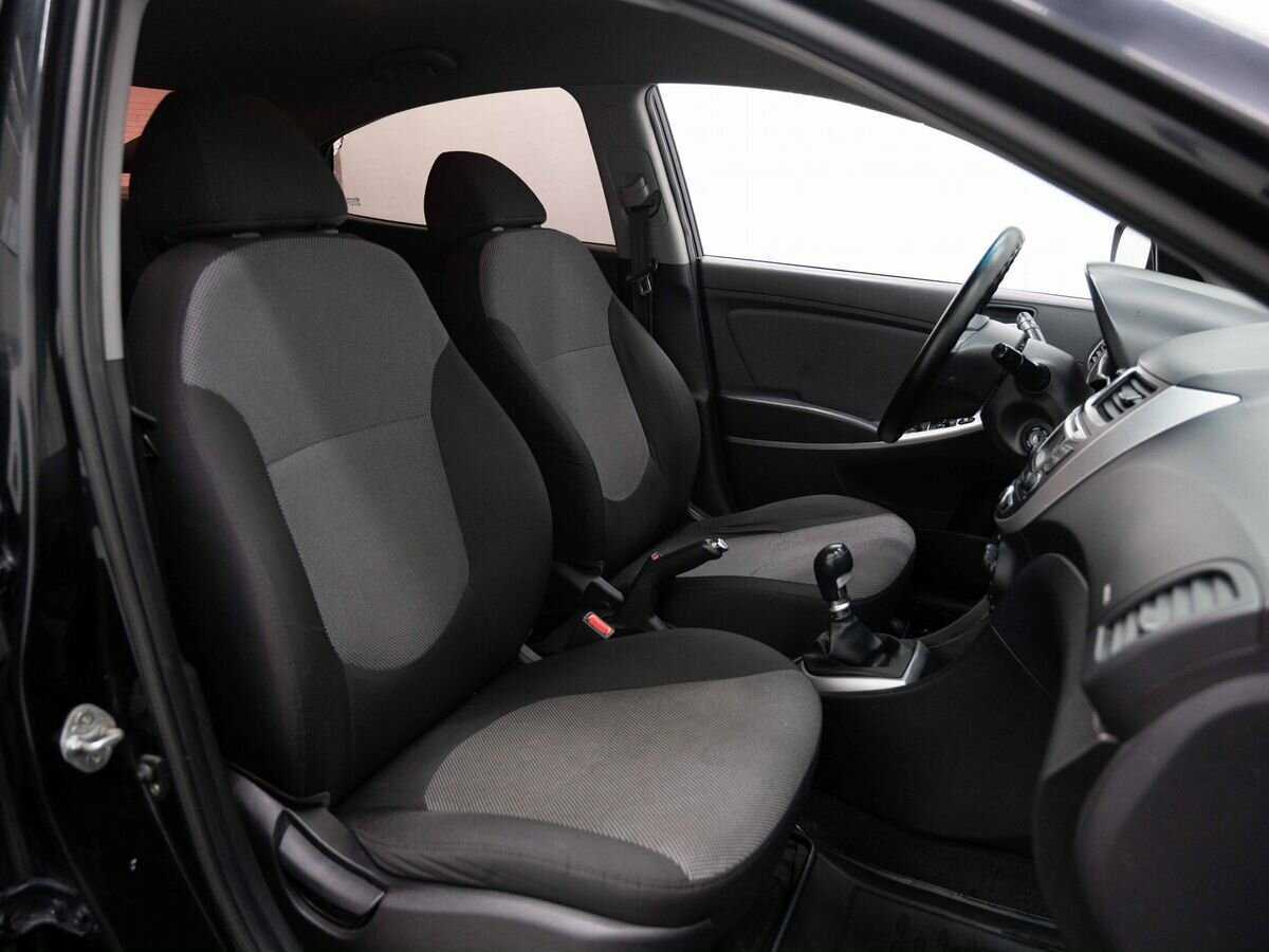 Купить Hyundai Solaris, 2013, 117 000 км, фото №12