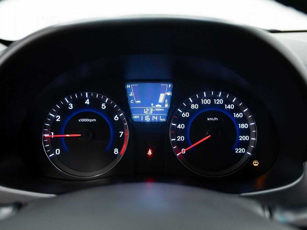 Купить Hyundai Solaris, 2013, 117 000 км, фото №18