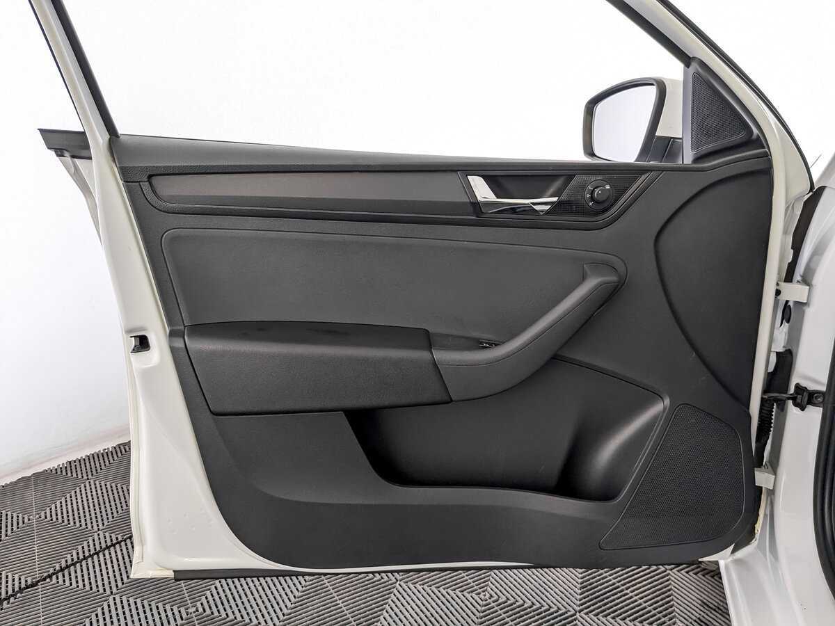 Купить Skoda Rapid, 2019, 126 427 км, фото №19