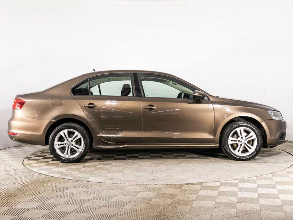 Купить Volkswagen Jetta, 2012, 143 673 км, фото №4