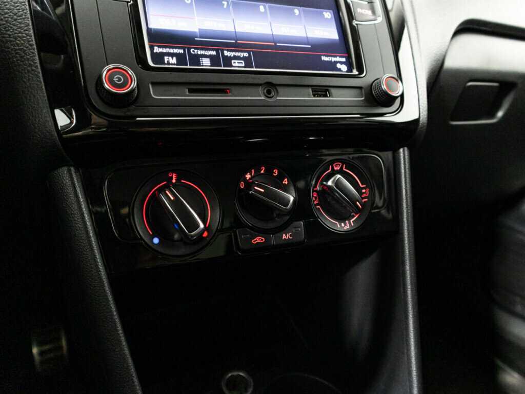 Купить Volkswagen Polo, 2015, 166 336 км, фото №15