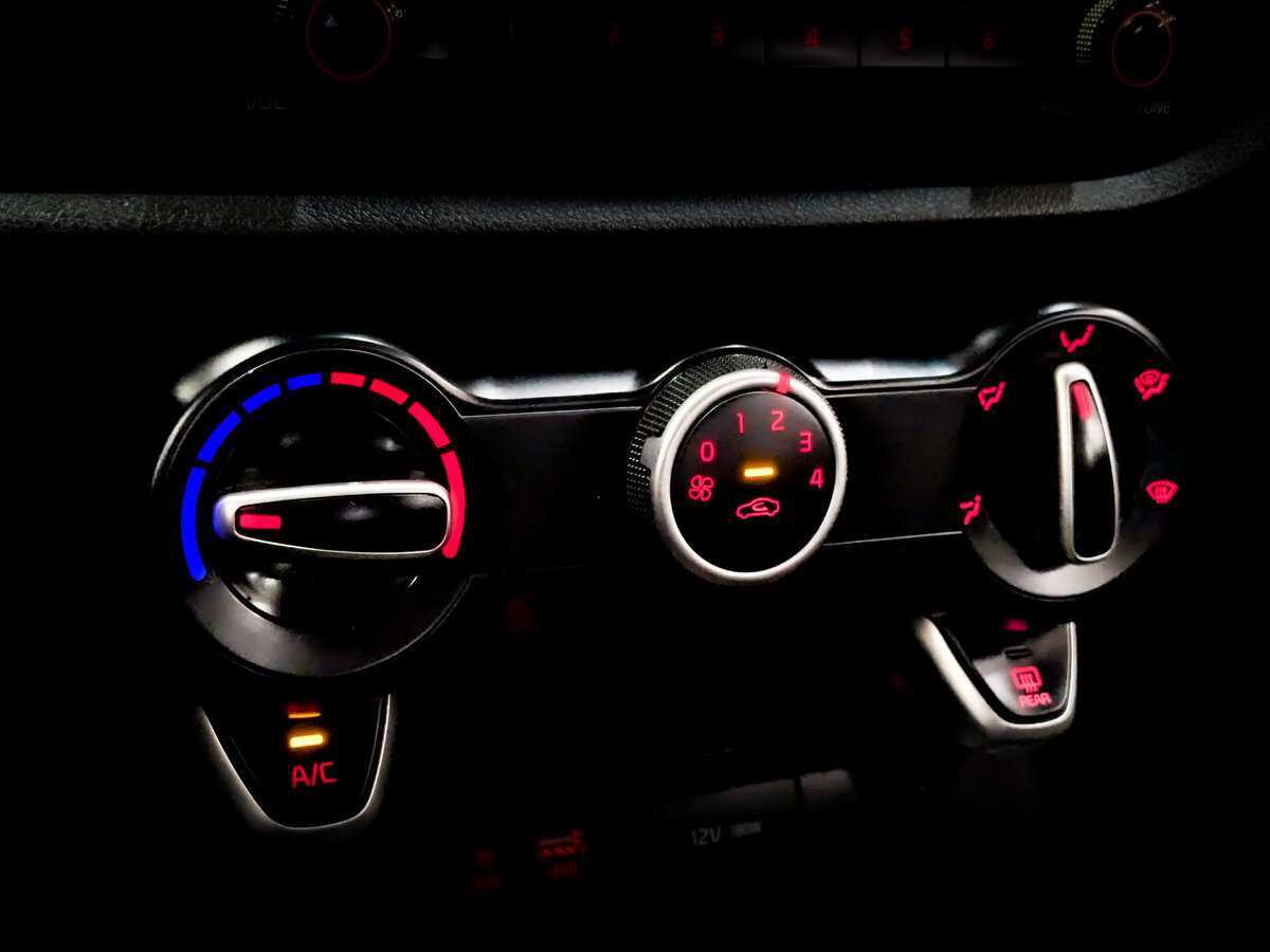 Купить Kia Rio X-Line, 2020, 188 899 км, фото №23