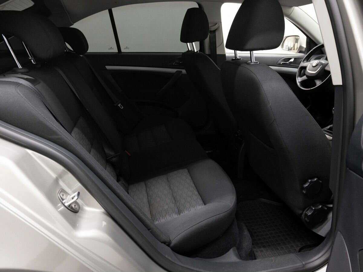 Купить Skoda Octavia, 2012, 131 000 км, фото №11