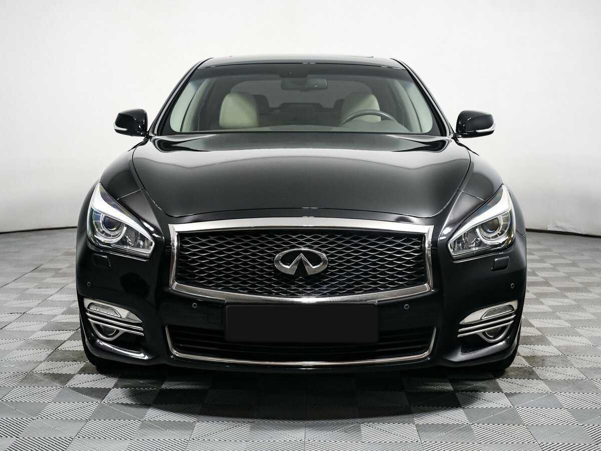 Infiniti Q70