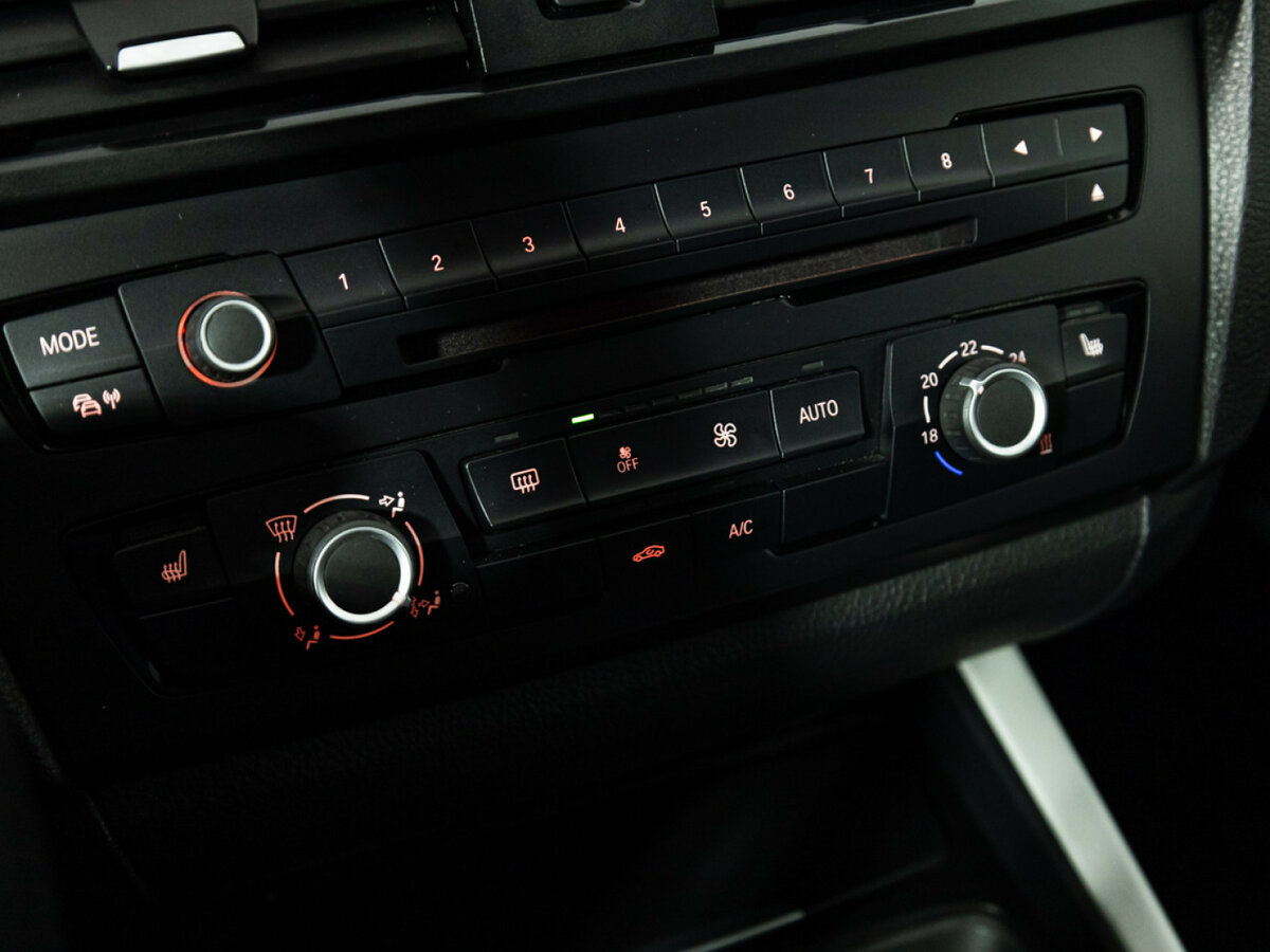 Купить BMW 1 серии 116i II (F20/F21), 2013, 133 000 км, фото №15